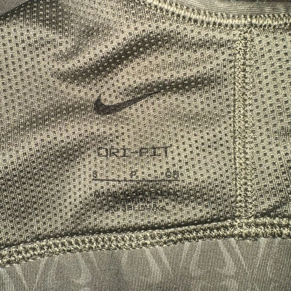Nike Dri-FIT Sports Bra Medium Support Cross Back Olive Green swoosh heart Small